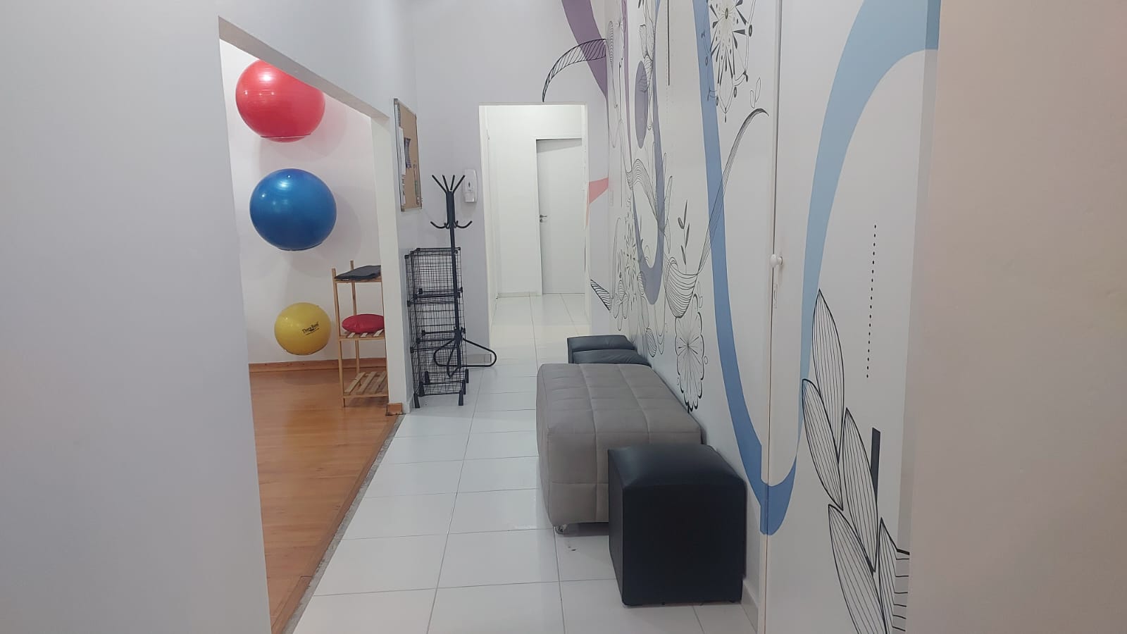 Equipamentos de Pilates no estúdio AC
